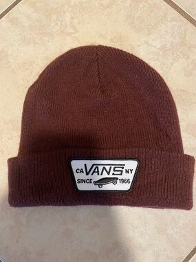 MENS VANS OFF THE WALL MAROON BURGUNDY BEANIE HAT CAP ONE
SIZE